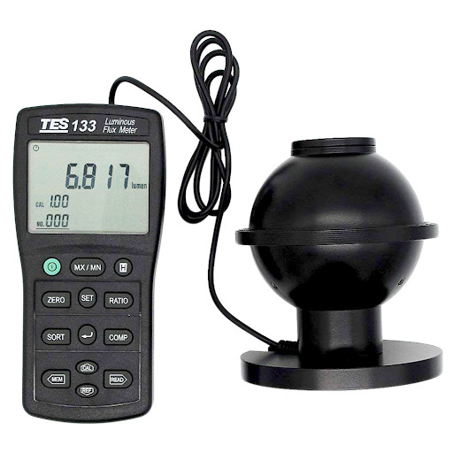 台湾泰仕 TES-133光通量计